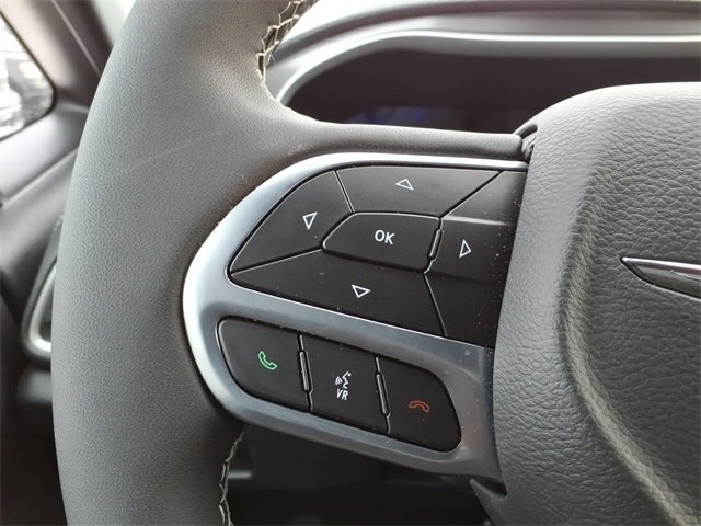 New 2026 Chrysler Pacifica Select image 19