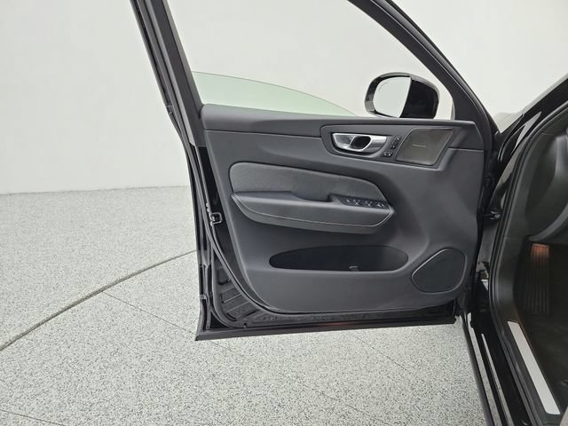 Used 2024 Volvo XC60 T8 Ultimate w/ Protection Package Premier AWD/4WD image 42