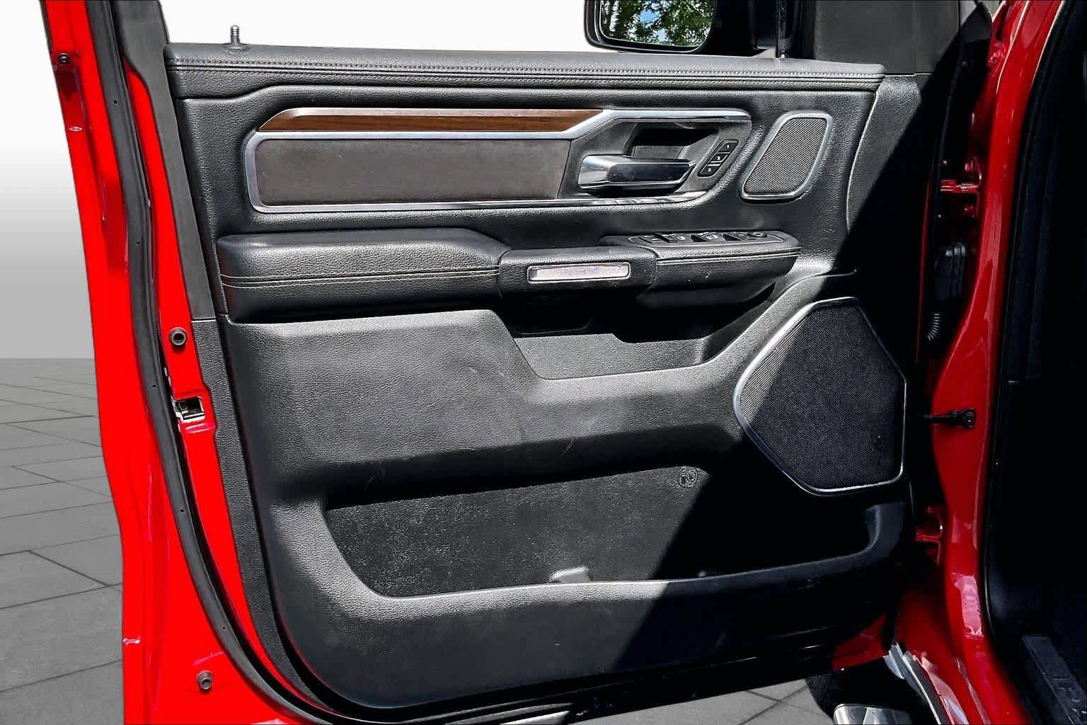 Used 2021 RAM 1500 Laramie AWD/4WD image 21