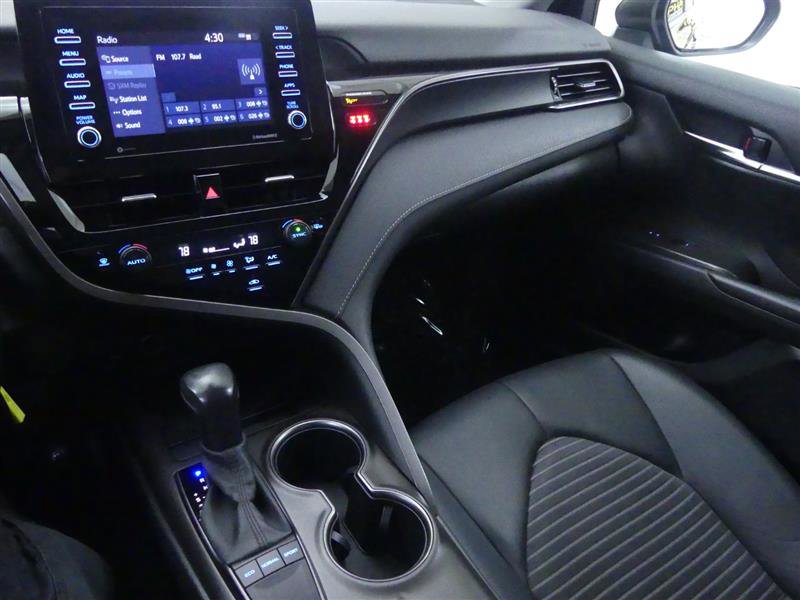Used 2023 Toyota Camry SE image 13