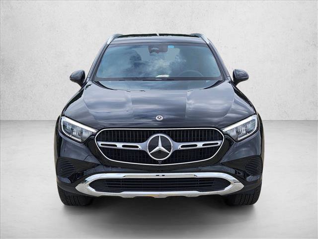 Used 2025 Mercedes-Benz GLC 300 image 2