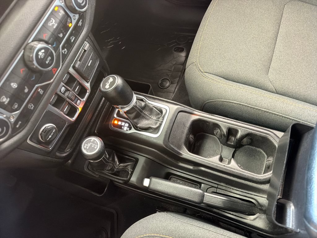 Used 2024 Jeep Wrangler Unlimited Sport AWD/4WD image 26