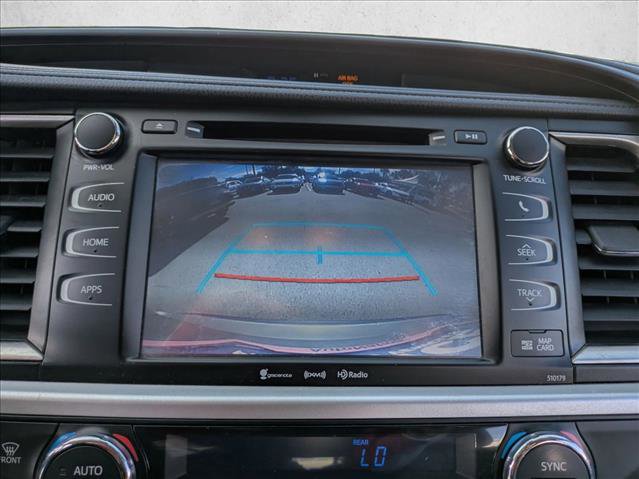 Used 2017 Toyota Highlander SE image 14