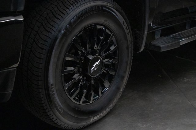 Used 2022 Chevrolet Silverado 2500 LTZ w/ LTZ Premium Package image 7