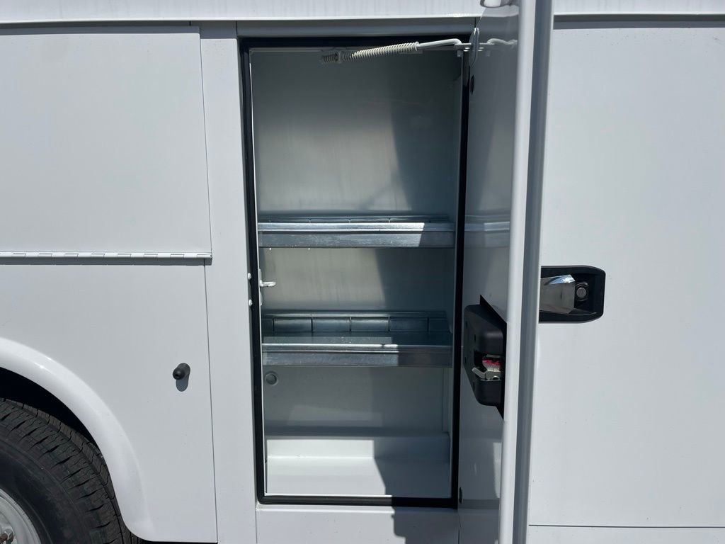 New 2026 Ford E-350 and Econoline 350 Super Duty w/ Power Equipment Group image 17