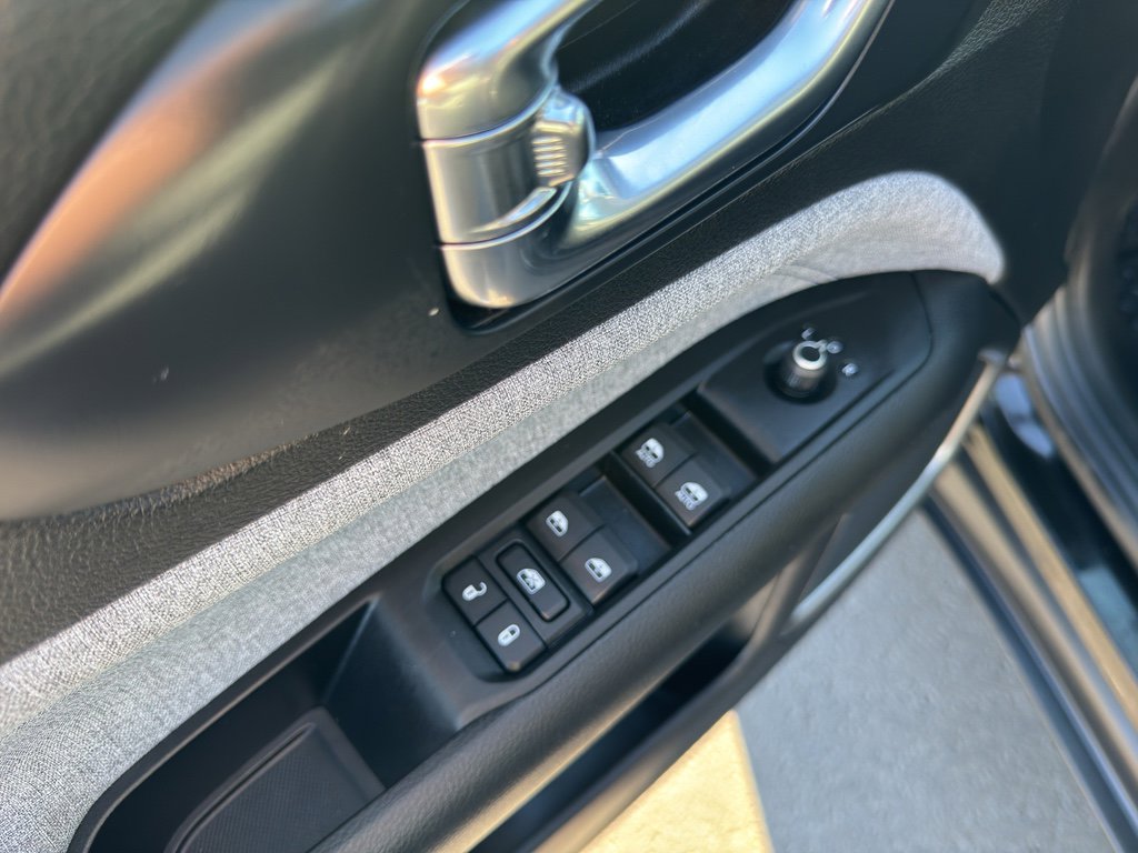 Used 2022 Jeep Compass Latitude w/ Convenience Group image 12