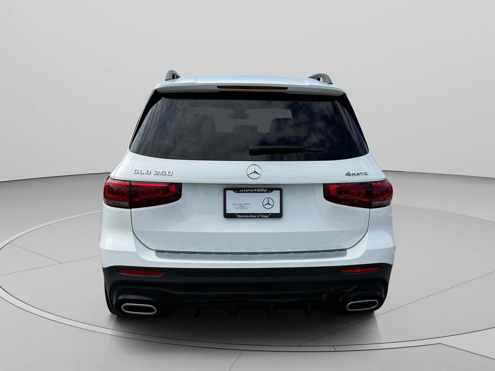 Certified 2023 Mercedes-Benz GLB 250 4MATIC image 4