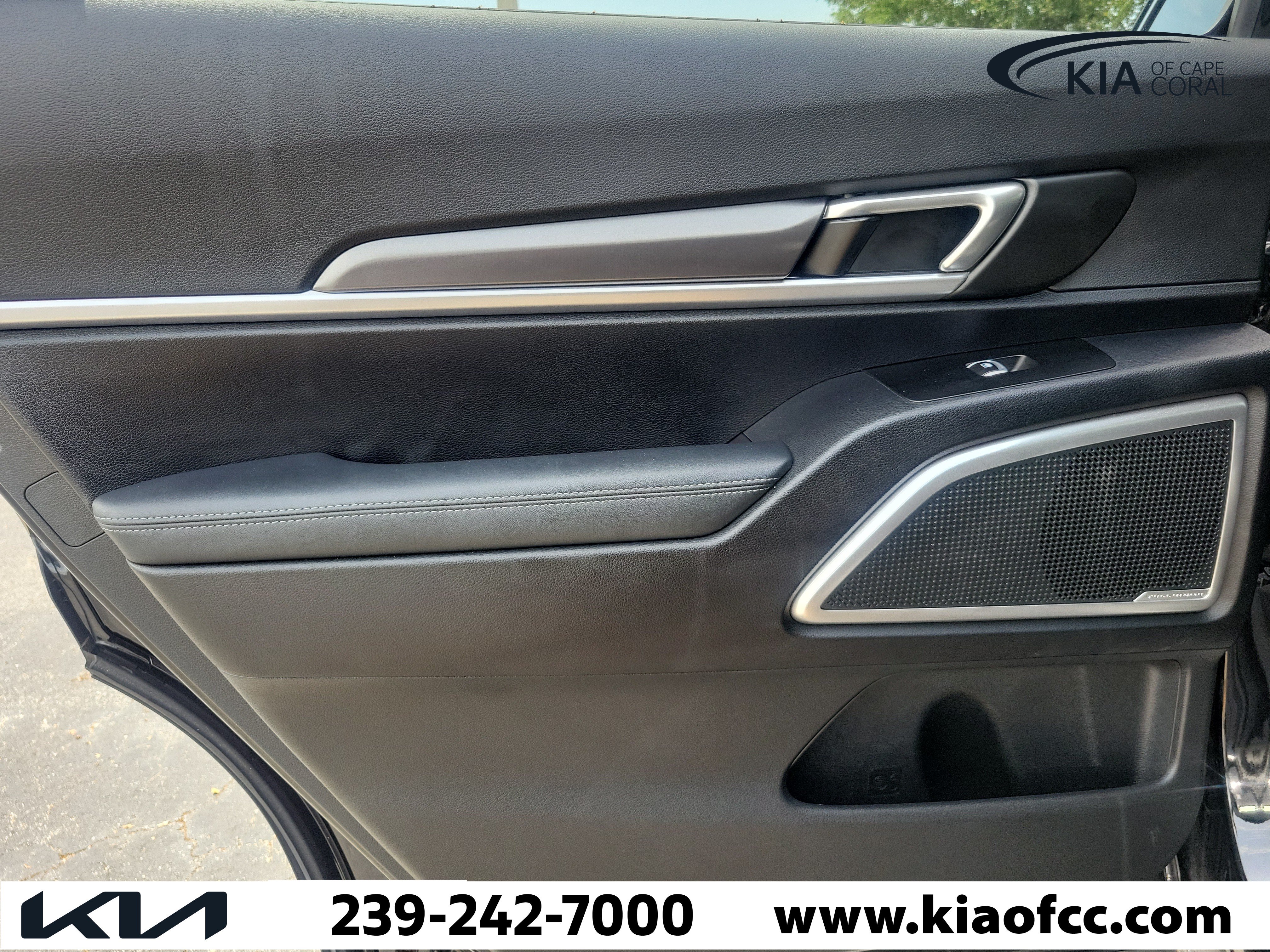 Certified 2024 Kia Telluride S w/ S Sunroof Package AWD/4WD image 11