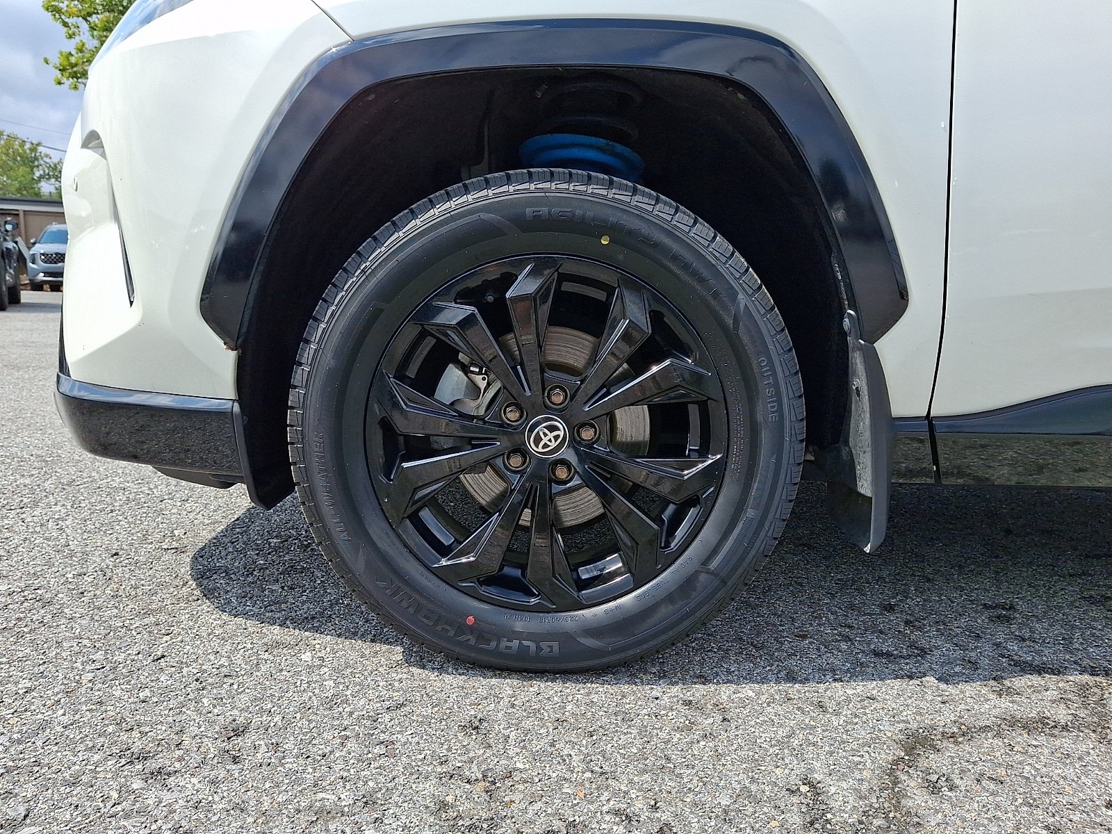 Used 2022 Toyota RAV4 XSE AWD/4WD image 10