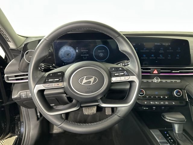Used 2024 Hyundai Elantra Limited image 14