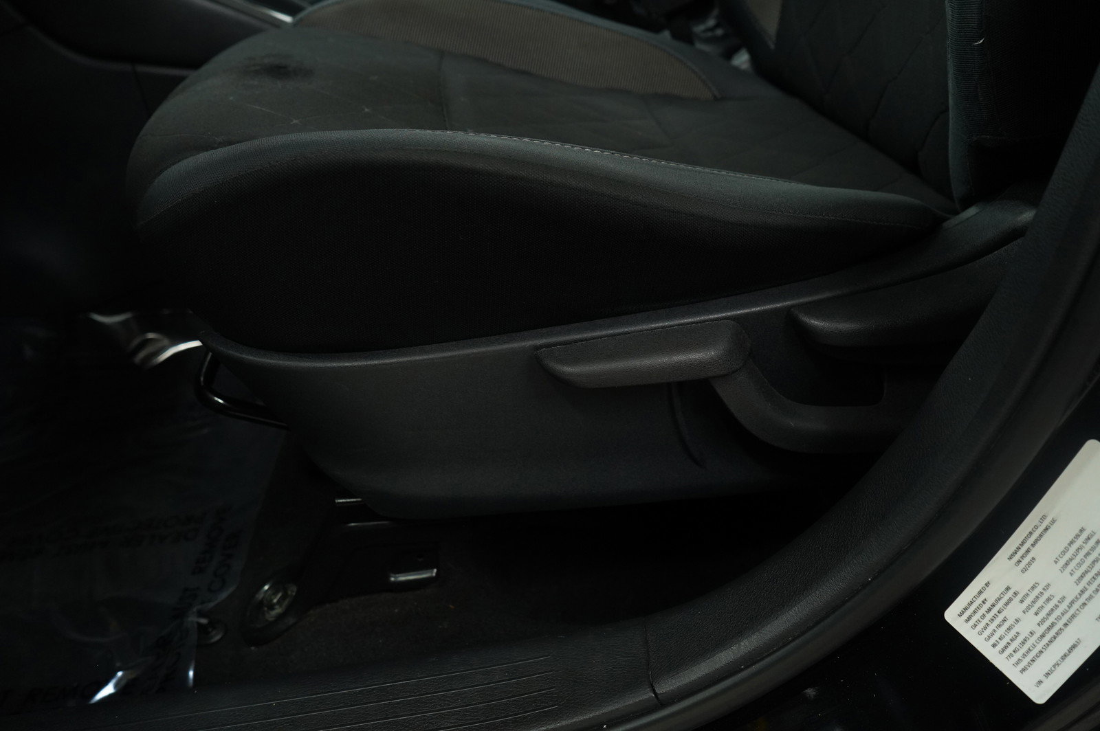 Used 2019 Nissan Kicks S image 21