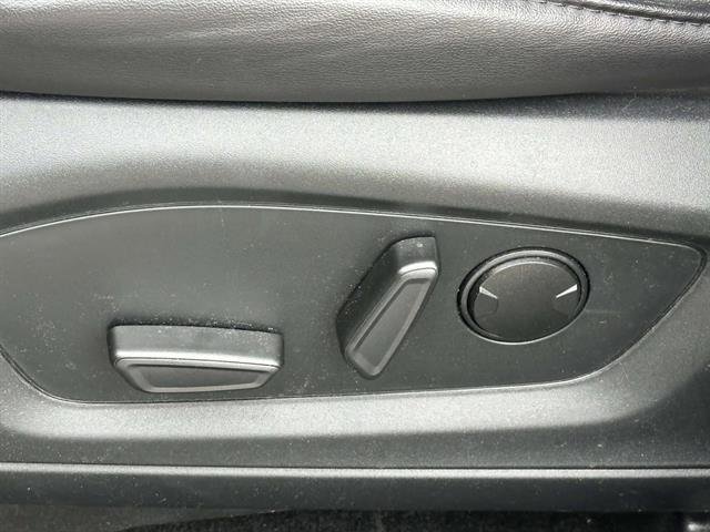 Used 2022 Ford Explorer XLT w/ Equipment Group 202A image 14