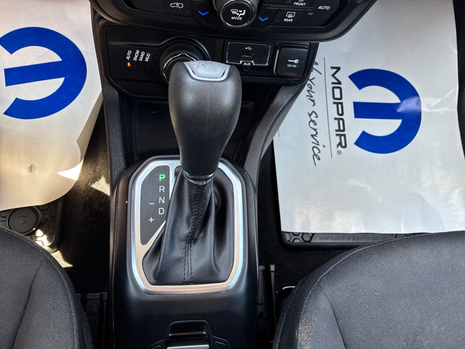 Used 2018 Jeep Renegade Latitude w/ Cold Weather Group AWD/4WD image 22