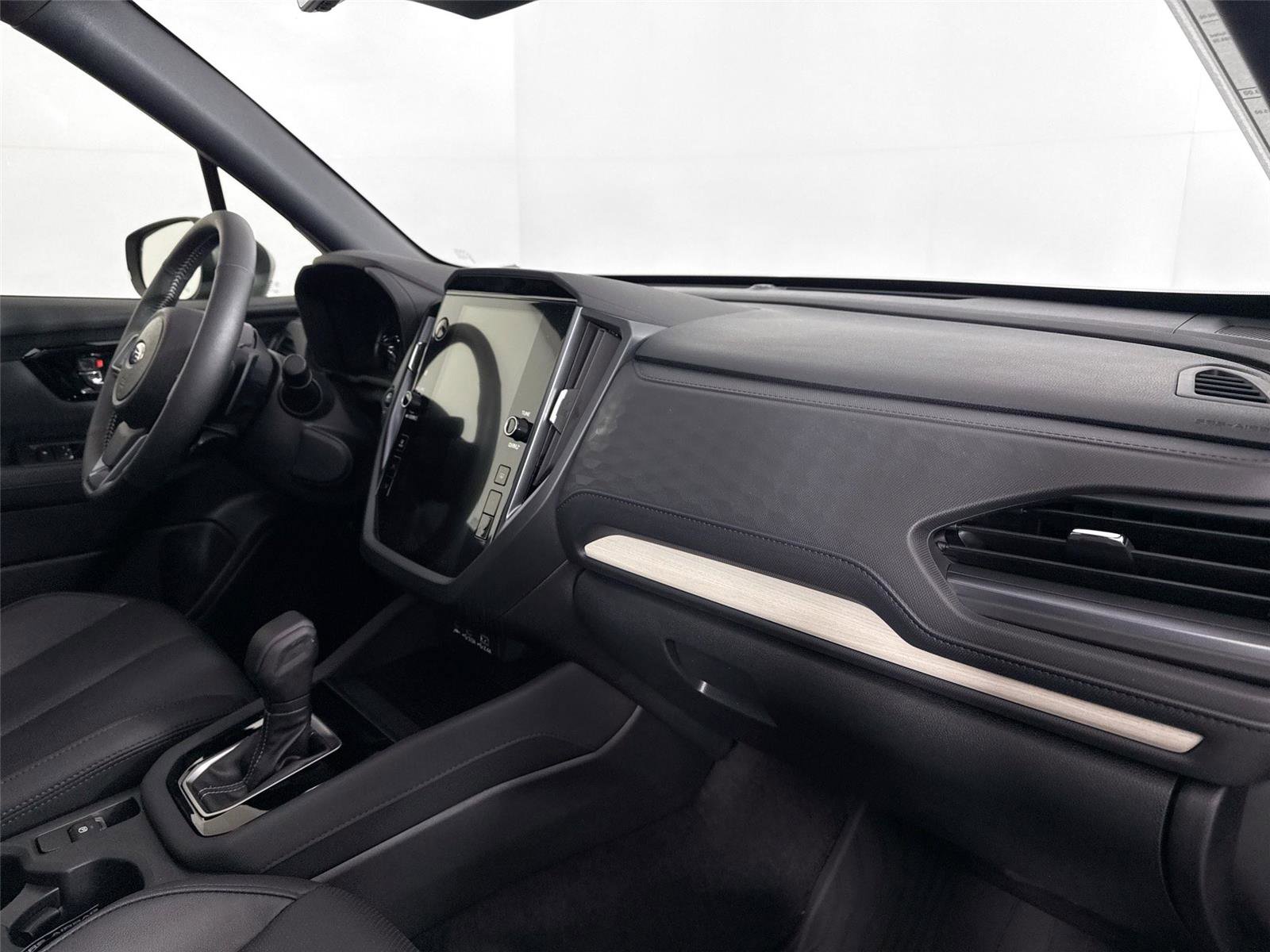 Used 2025 Subaru Forester Limited image 44