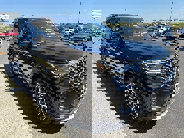 New 2025 Ford Explorer Platinum image 5