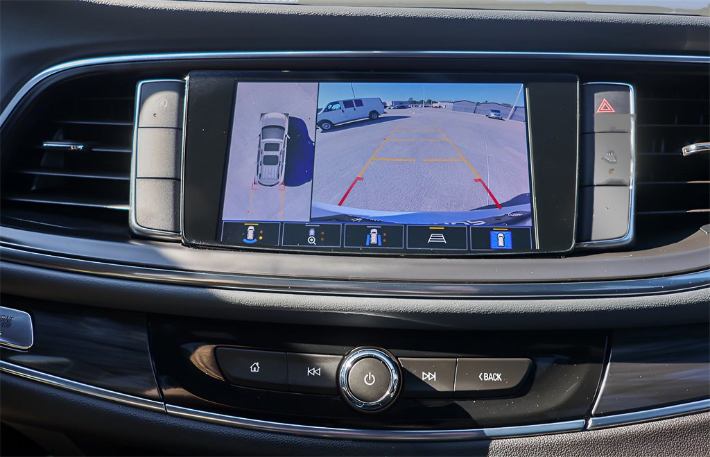 Used 2024 Buick Enclave Premium image 27