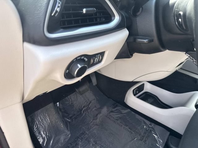 Used 2023 Chrysler Voyager LX FWD image 21