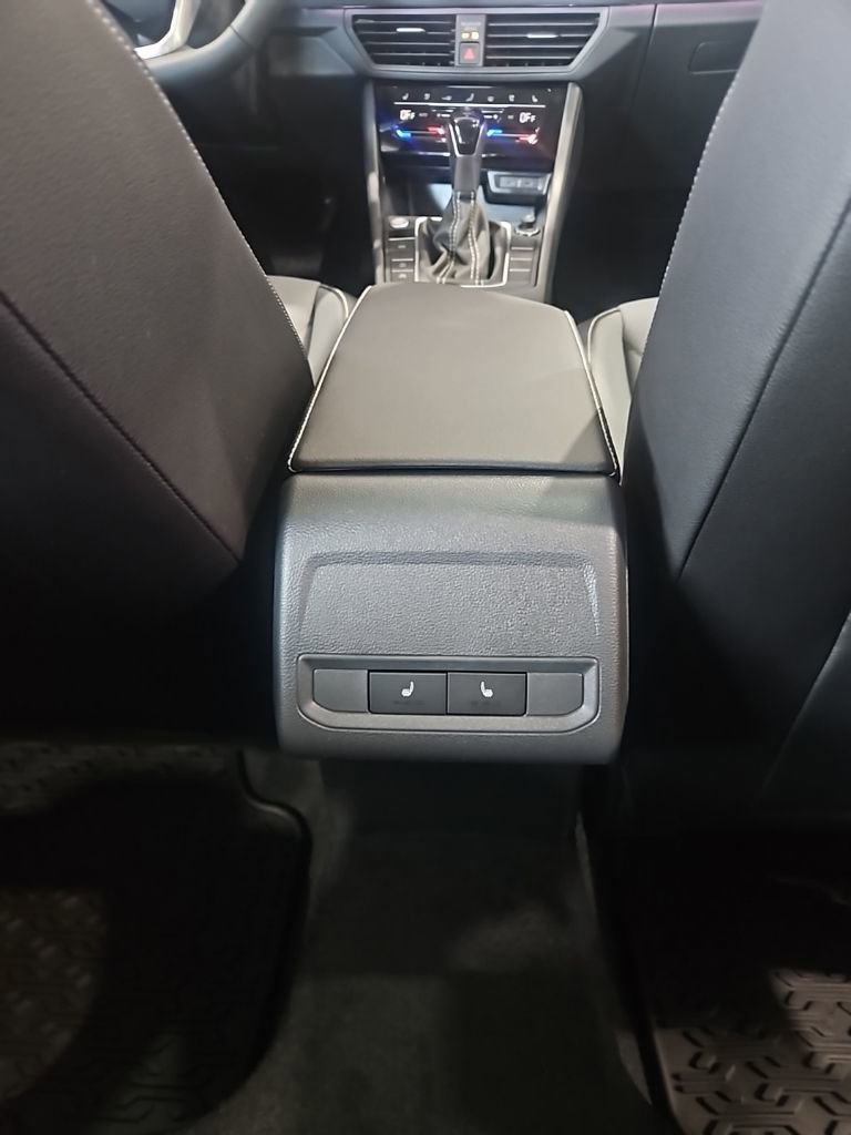 New 2026 Volkswagen Jetta SEL image 18