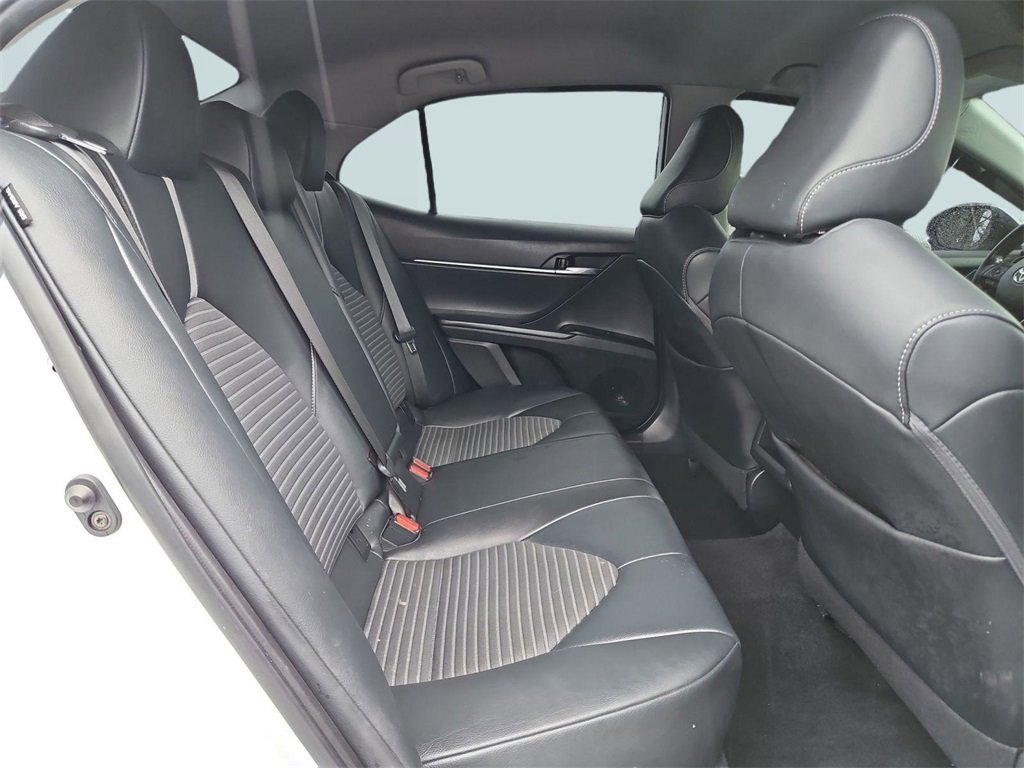 Used 2020 Toyota Camry SE image 26