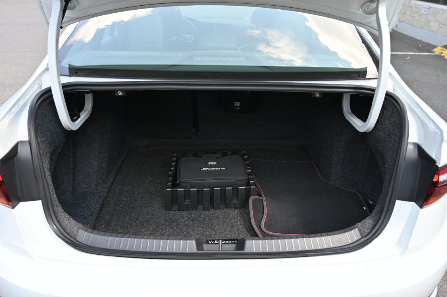 Used 2019 Volkswagen Jetta GLI Autobahn FWD image 20