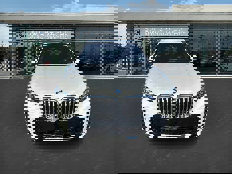 Used 2026 BMW X5 xDrive50e w/ M Sport Package image 4