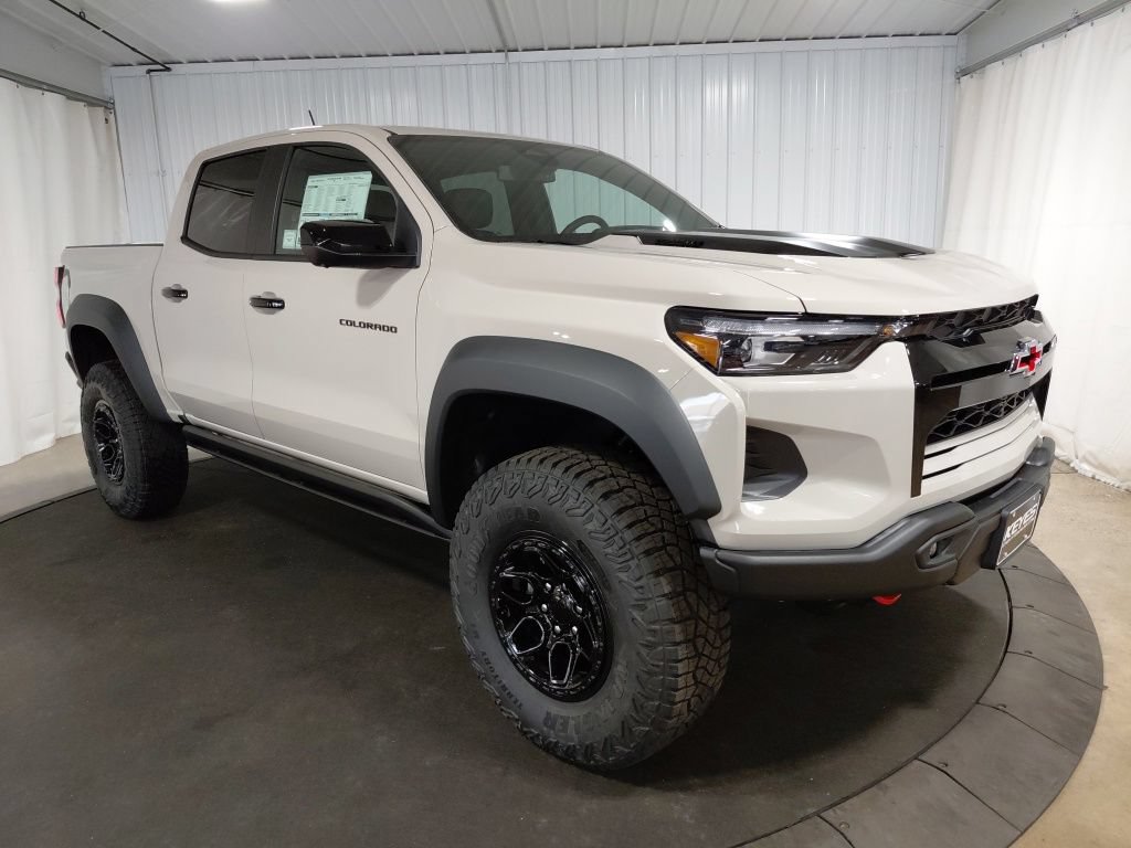 New 2026 Chevrolet Colorado ZR2 AWD/4WD image 11
