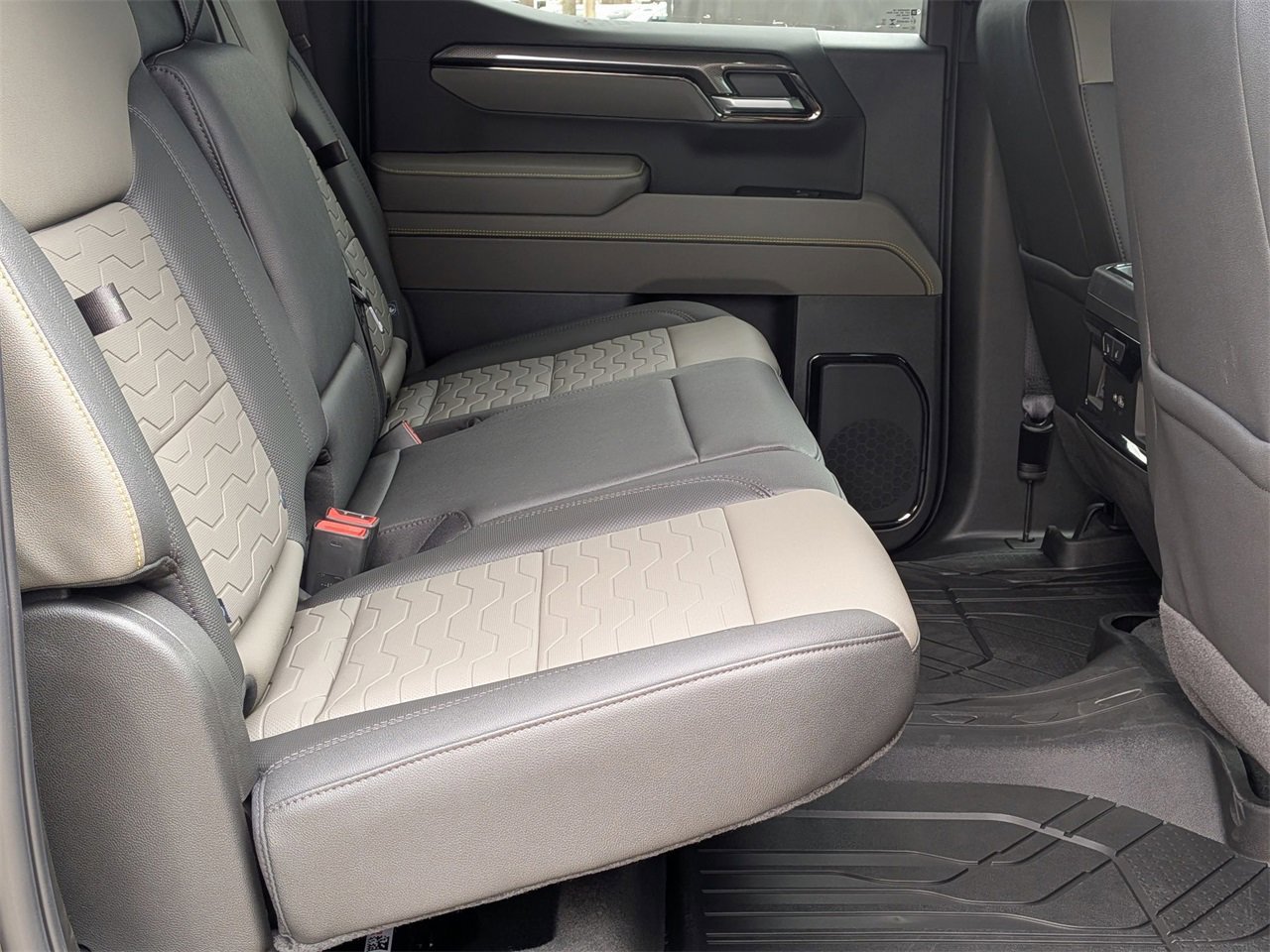 New 2026 Chevrolet Silverado 1500 ZR2 w/ Dark Appearance Package image 23