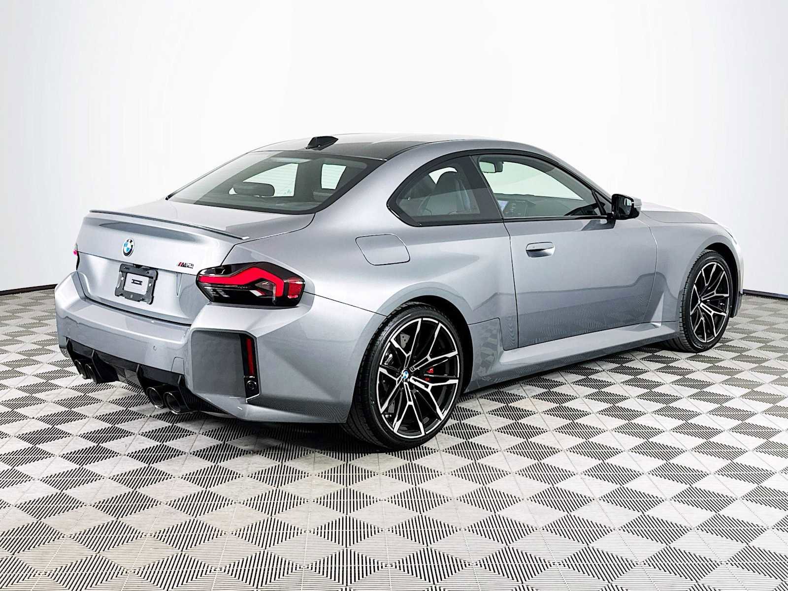 Used 2026 BMW M2 w/ Lighting Package image 5