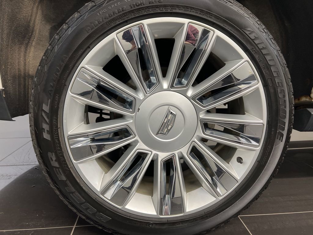 Used 2018 Cadillac Escalade ESV Platinum AWD/4WD image 7