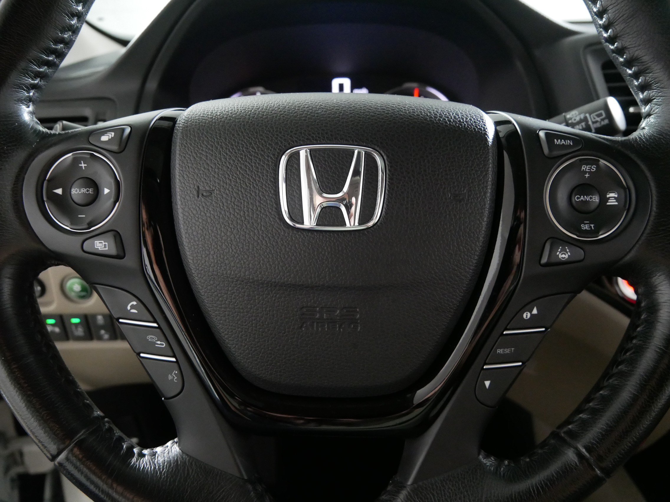 Used 2016 Honda Pilot Touring image 25