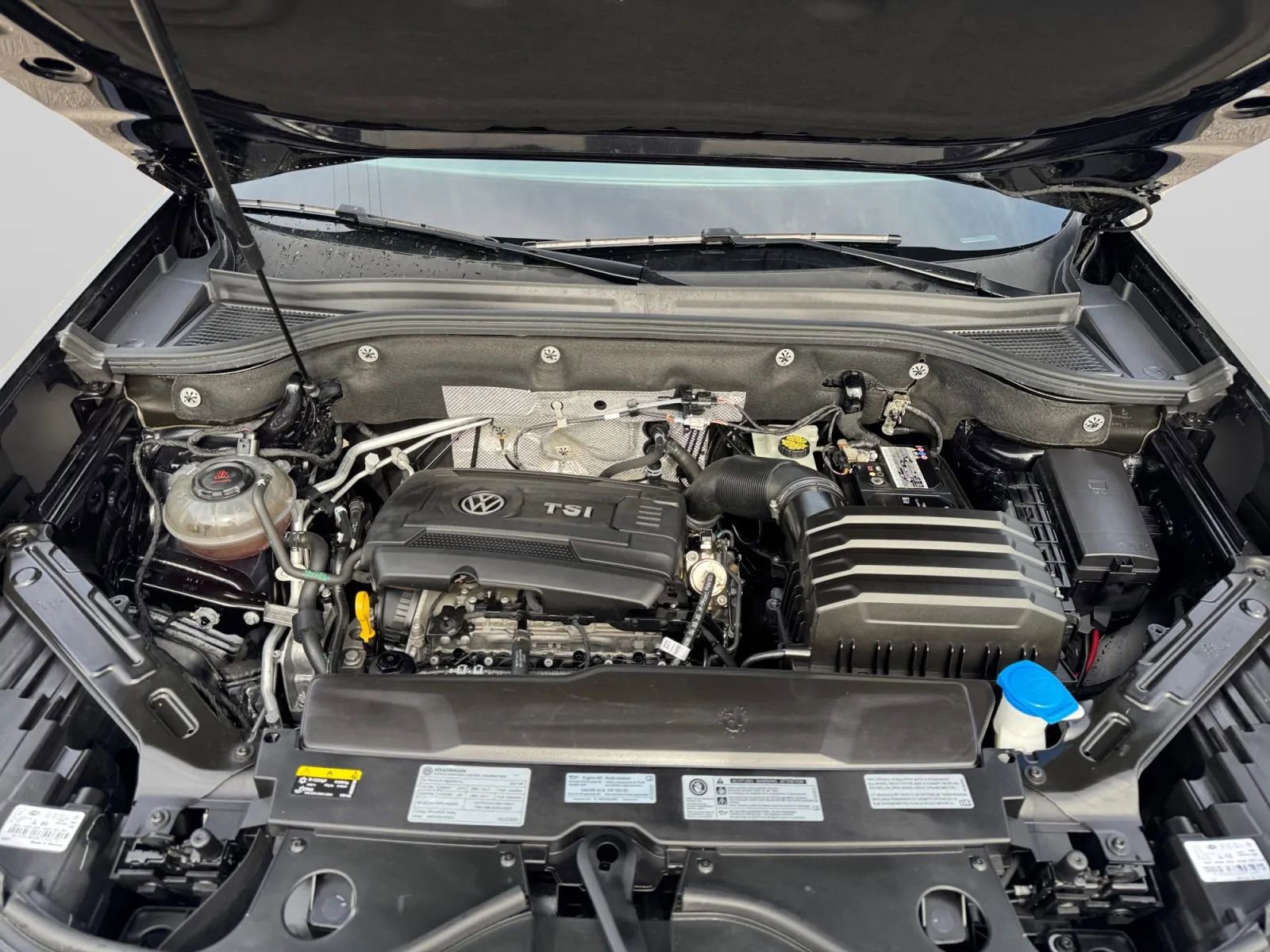 Used 2021 Volkswagen Atlas SE image 38