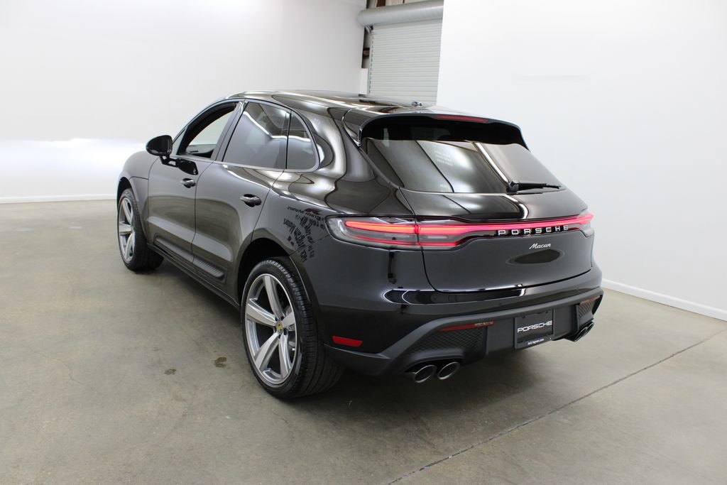 New 2026 Porsche Macan image 3