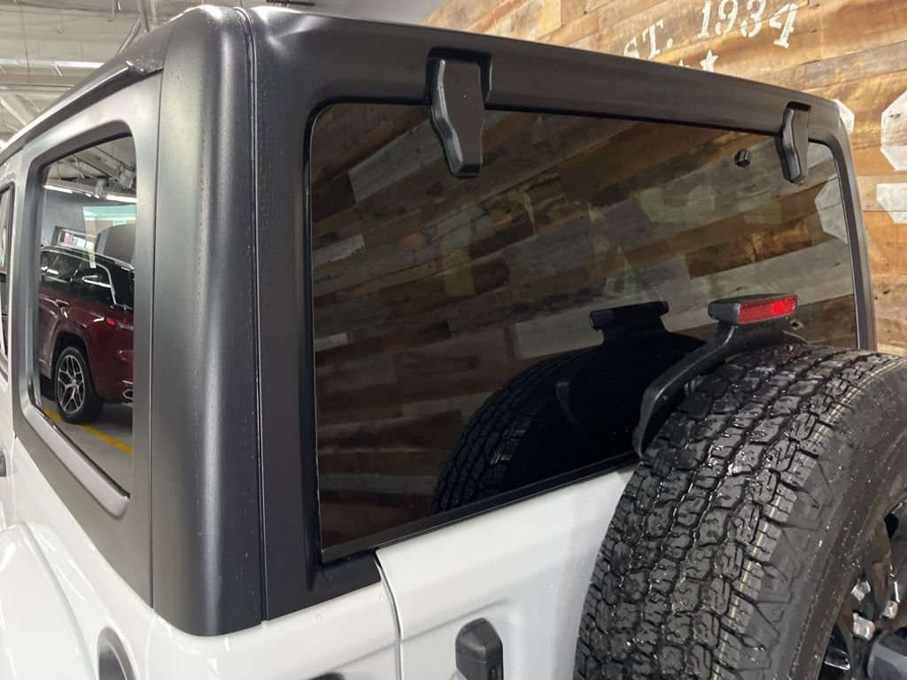 Used 2023 Jeep Wrangler Freedom Edition image 21