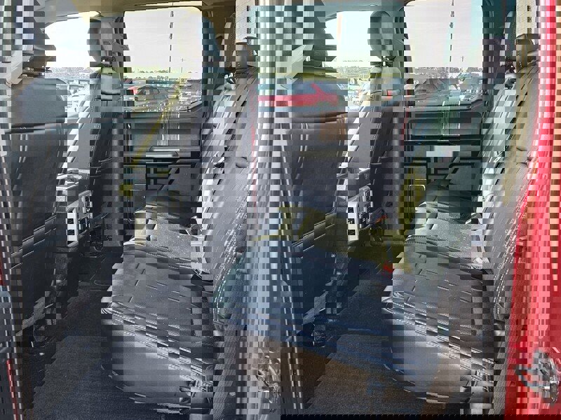 Used 2019 Ford F150 Lariat w/ Equipment Group 502A Luxury image 6