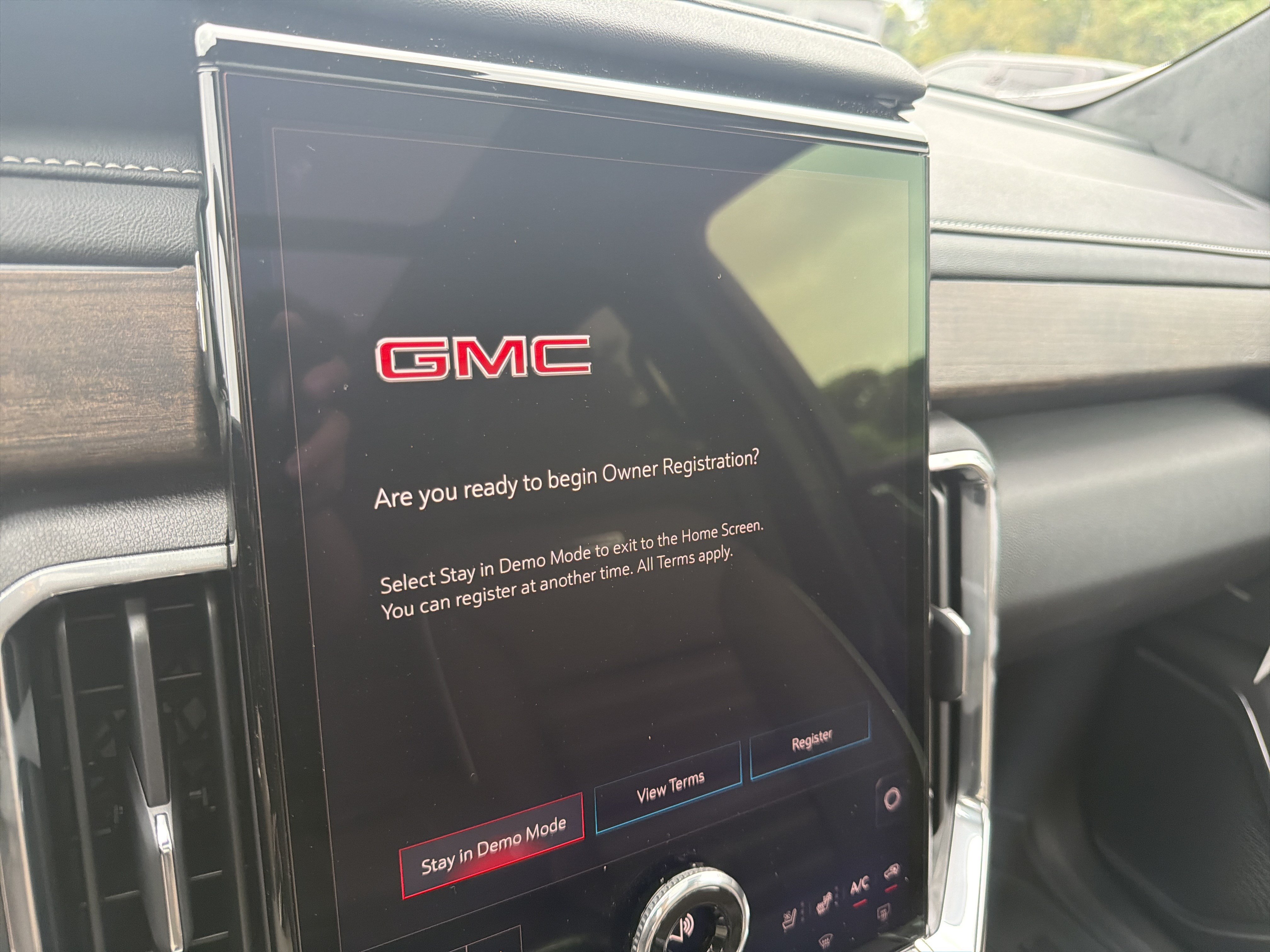 New 2027 GMC Acadia Denali Ultimate w/ LPO, Floor Liner Package FWD image 24