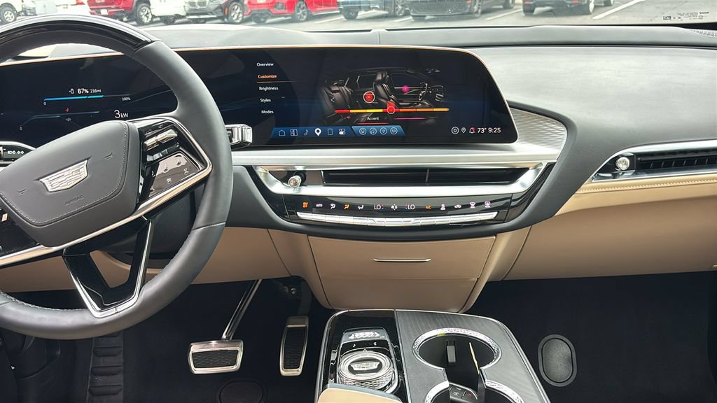 Used 2026 Cadillac Lyriq Signature Luxury w/ Nappa Leather Package AWD/4WD image 6