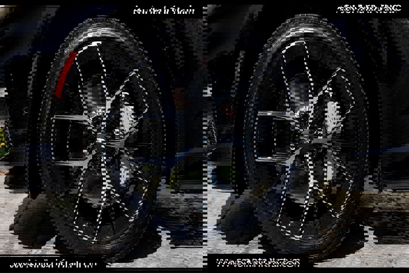 Used 2025 Aston Martin DBX 707 image 41