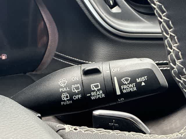 Used 2023 Jeep Grand Cherokee L Limited AWD/4WD image 26