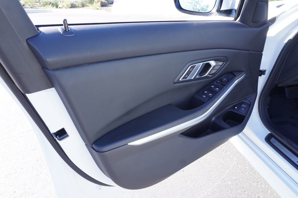 Used 2023 BMW 330e w/ Driving Assistance Package image 15