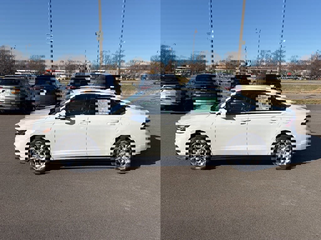 New 2025 Honda Accord LX image 2