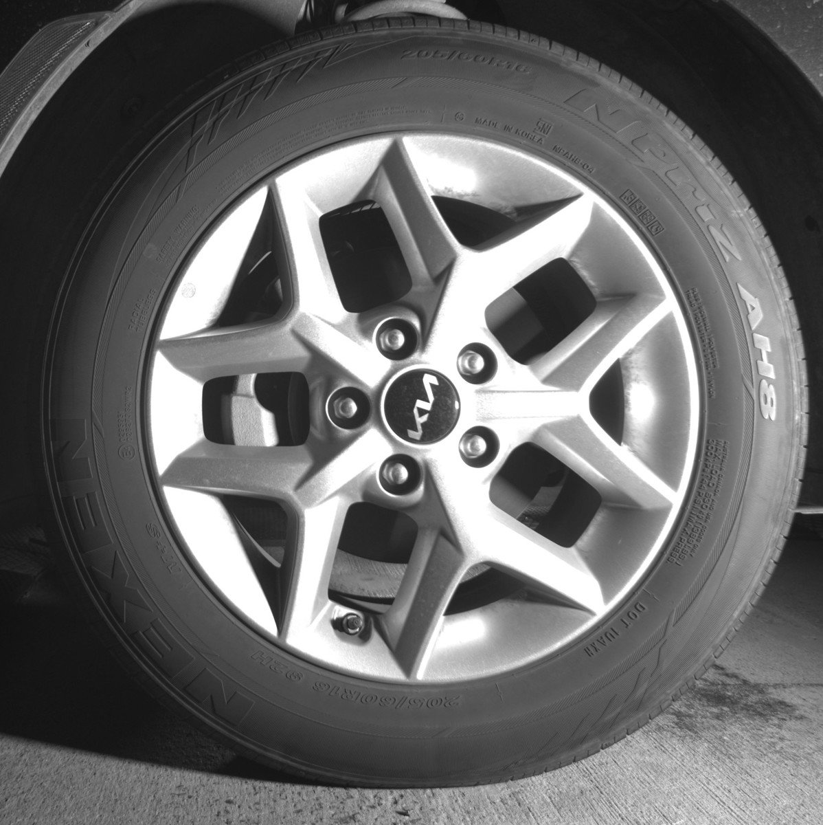 Used 2025 Kia Soul LX w/ LX Technology Package image 12