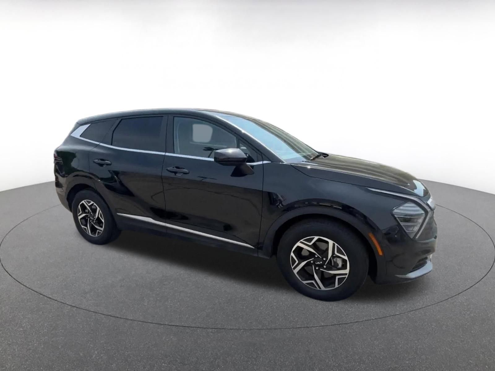 Used 2025 Kia Sportage LX video 2