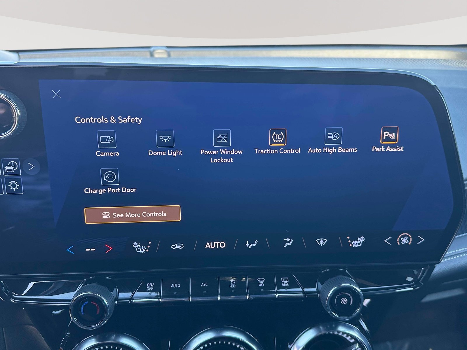 Certified 2025 Chevrolet Blazer EV LT image 10