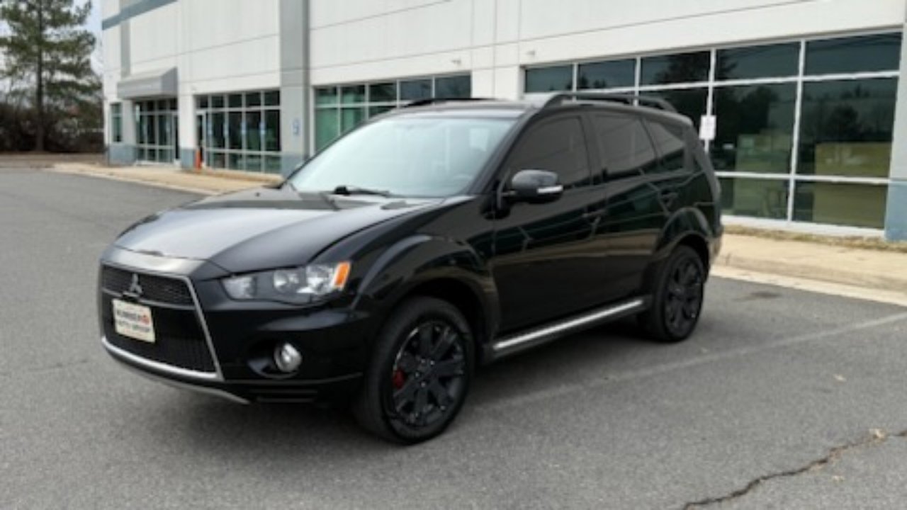 Used 2012 Mitsubishi Outlander SE image 3