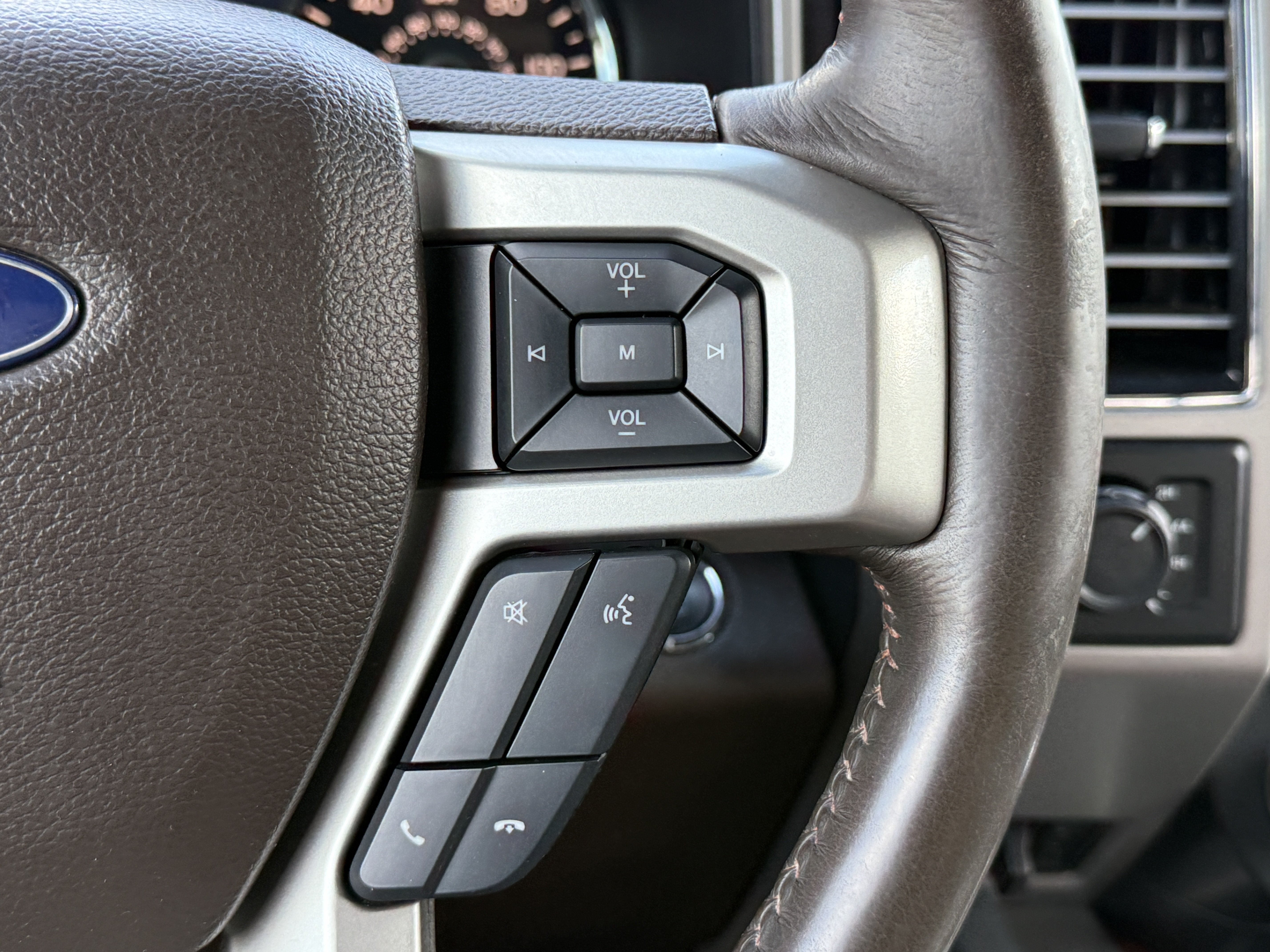 Used 2017 Ford F150 King Ranch w/ Equipment Group 601A Luxury AWD/4WD image 24