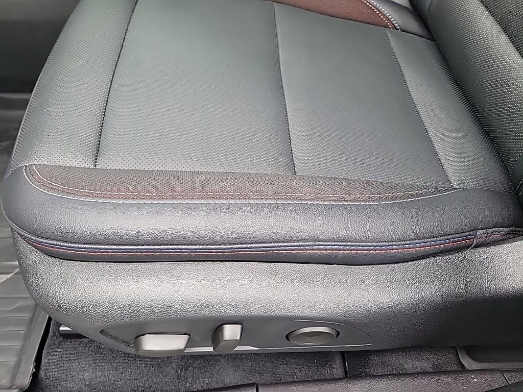 Used 2024 Chevrolet Equinox EV RS AWD/4WD image 13