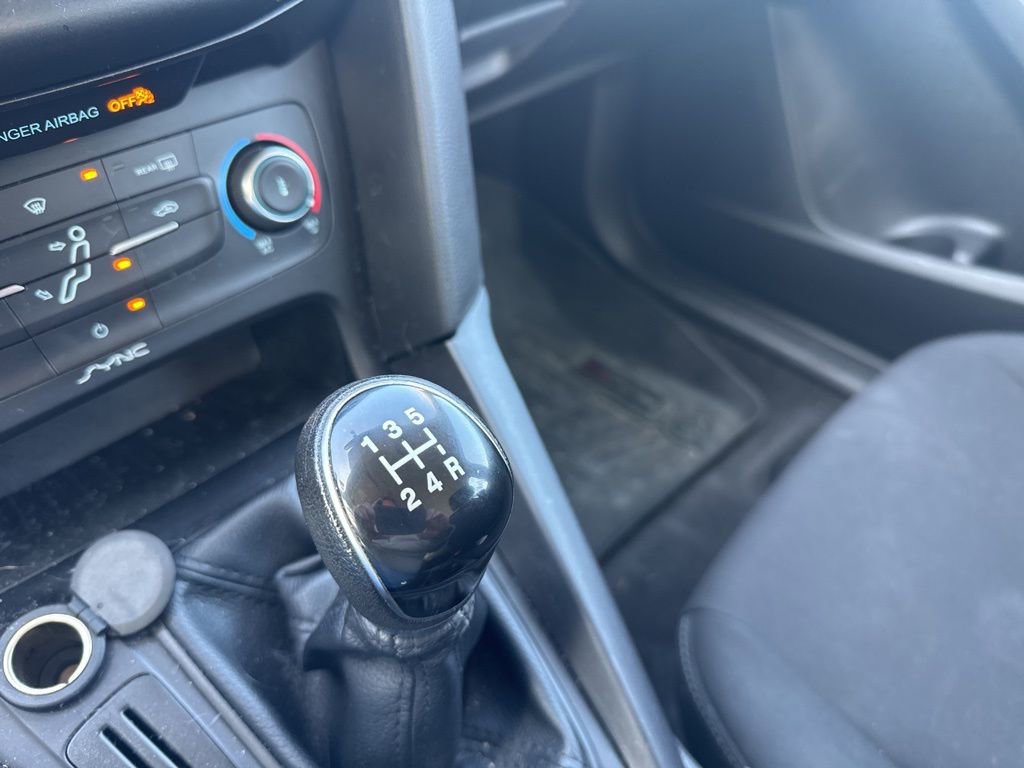 Used 2017 Ford Focus S image 29