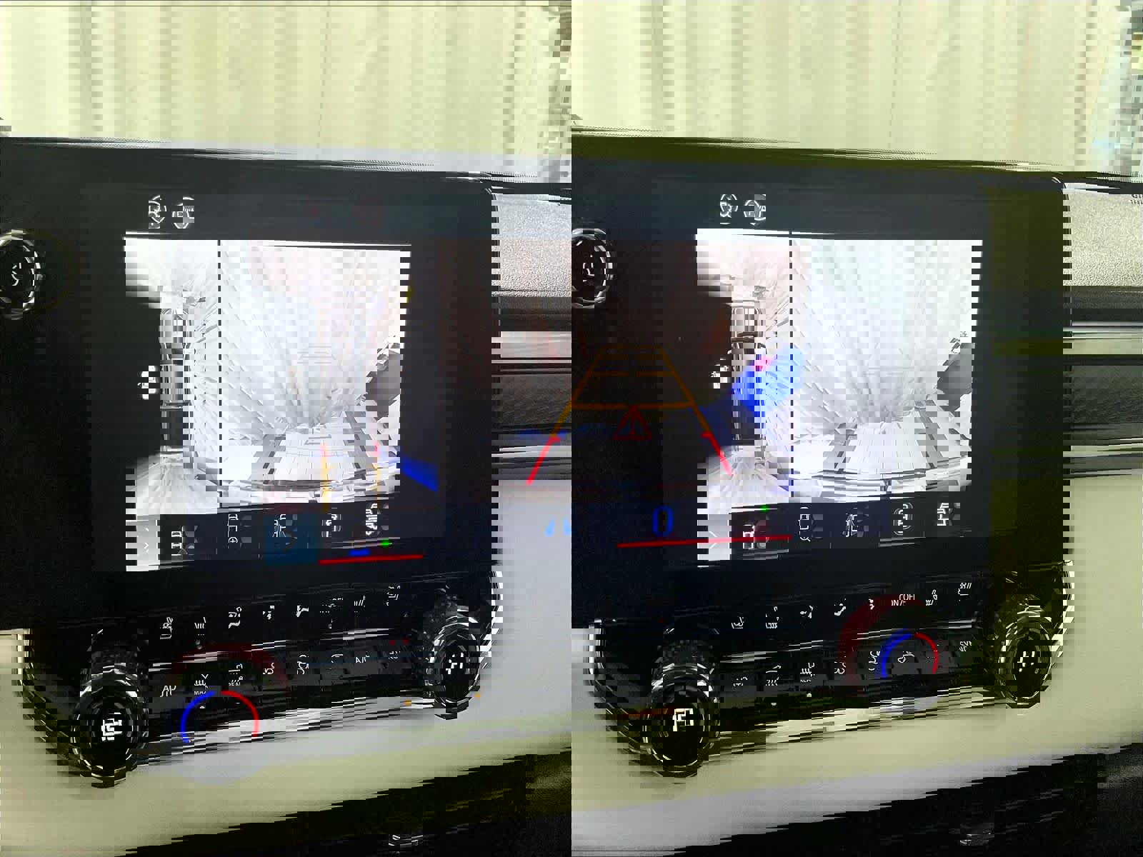 Used 2024 GMC Canyon AT4X image 19