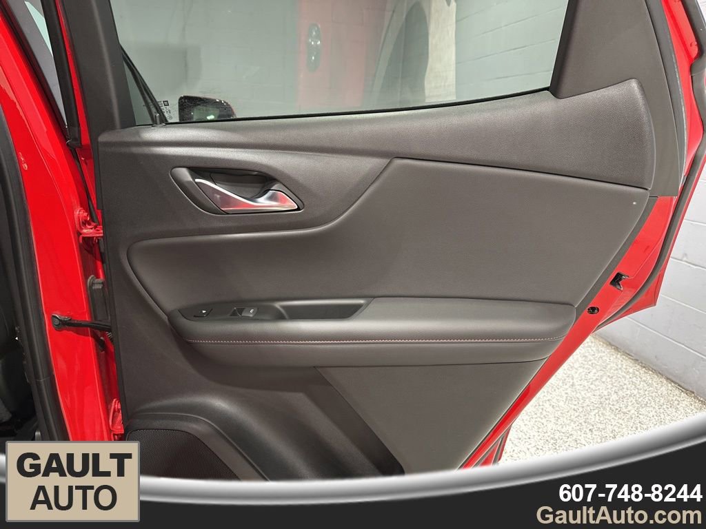Used 2022 Chevrolet Blazer RS w/ Enhanced Convenience Package image 19