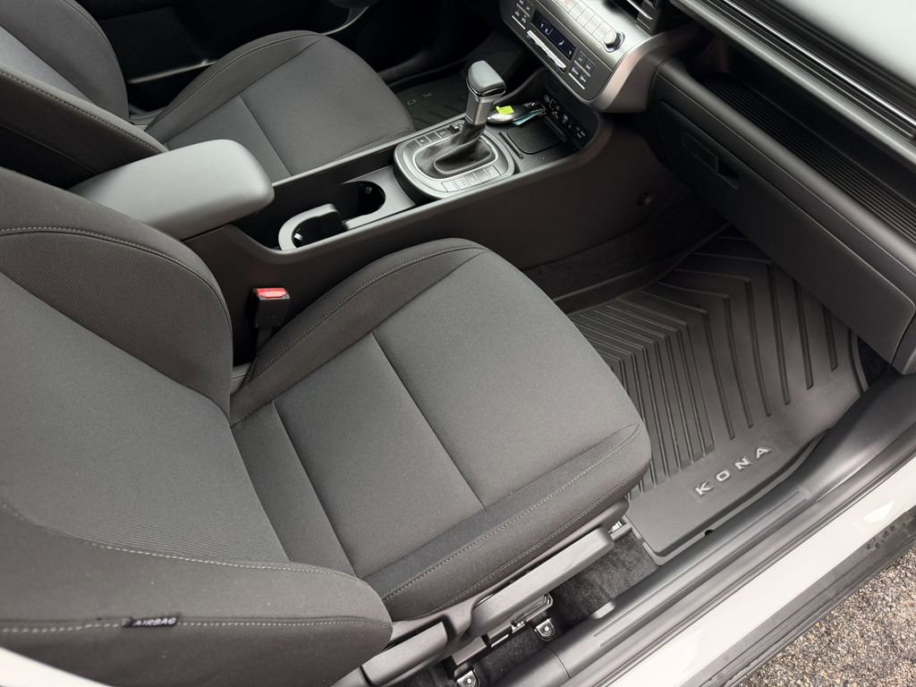 New 2026 Hyundai Kona SE image 26